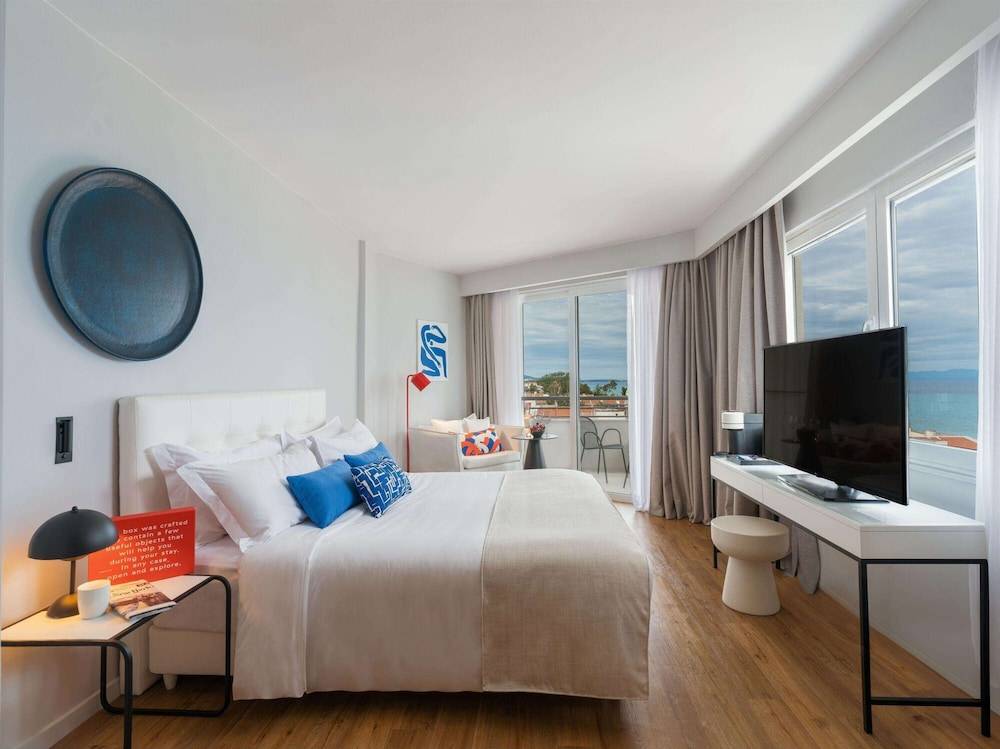 39_w3000h2247x0y1-199b2c96_z