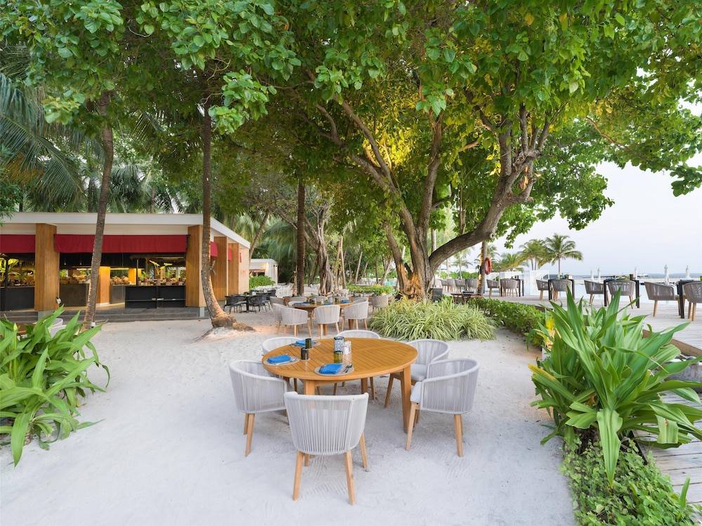 65_w3840h2875x0y3-3d4b0666_z