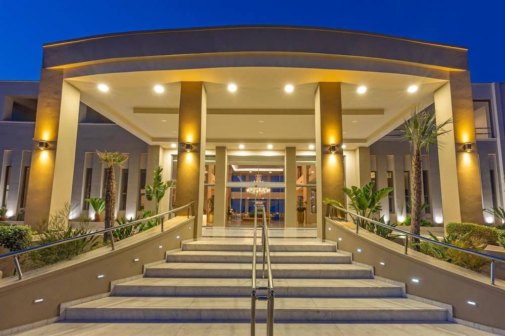 11_w3837h2558x3y3-59b7fdbe_z