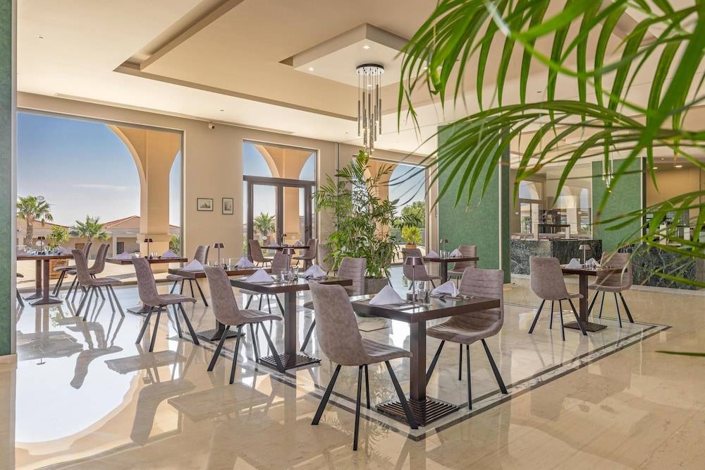 14_w3837h2557x3y4-ba287d86_z