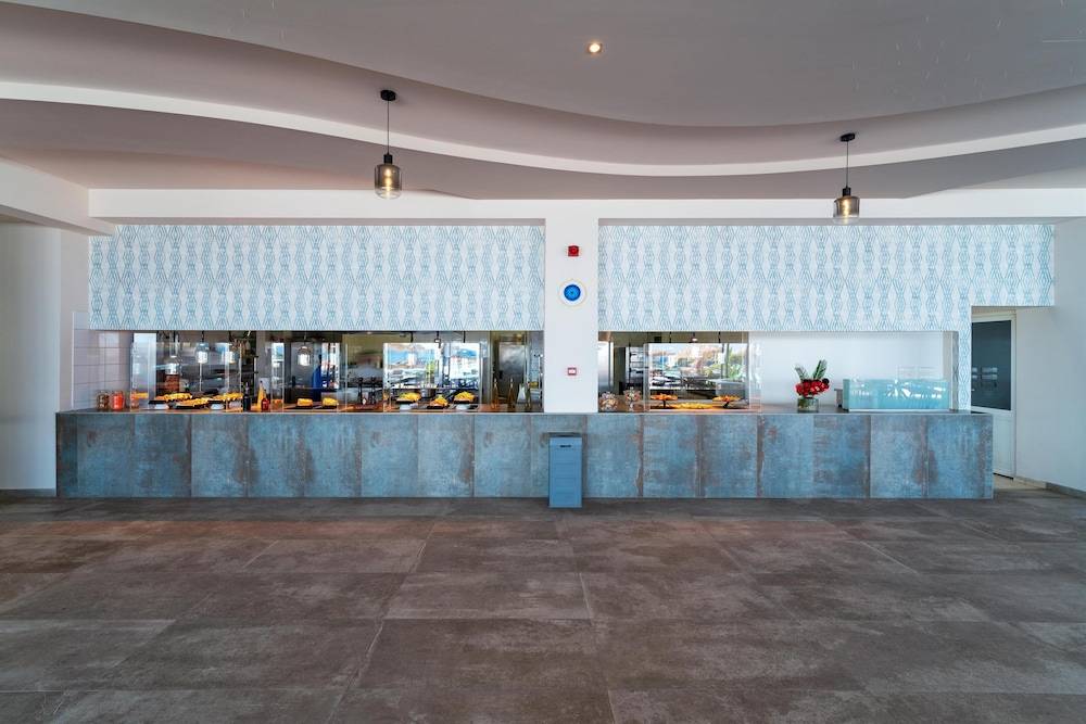 49_w3837h2558x3y3-3e1d9eab_z