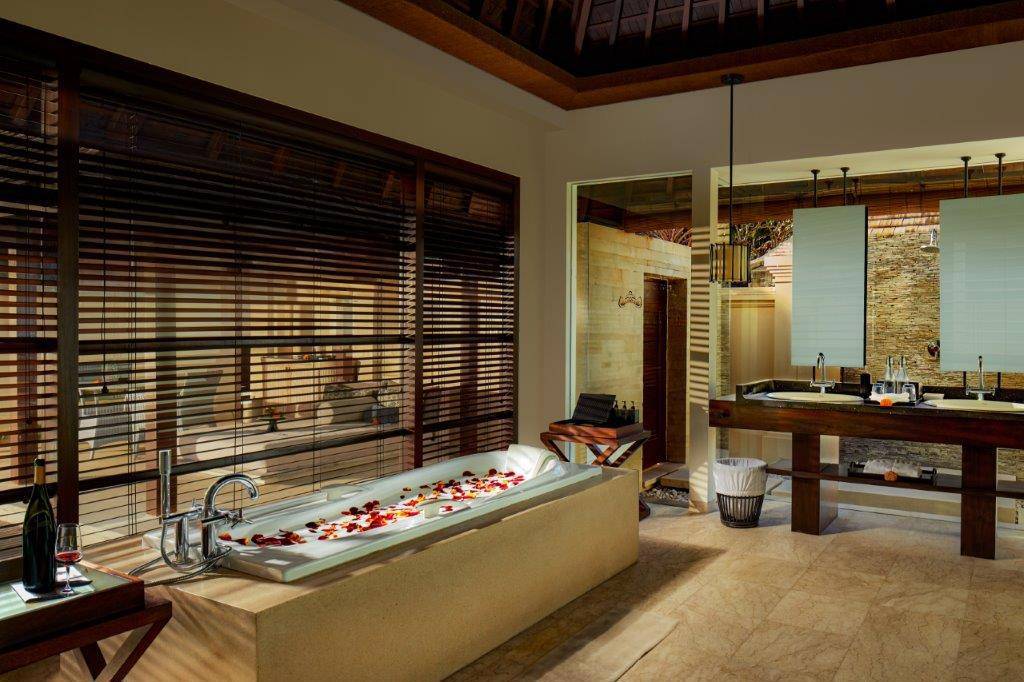 the_royal_santrian_24879