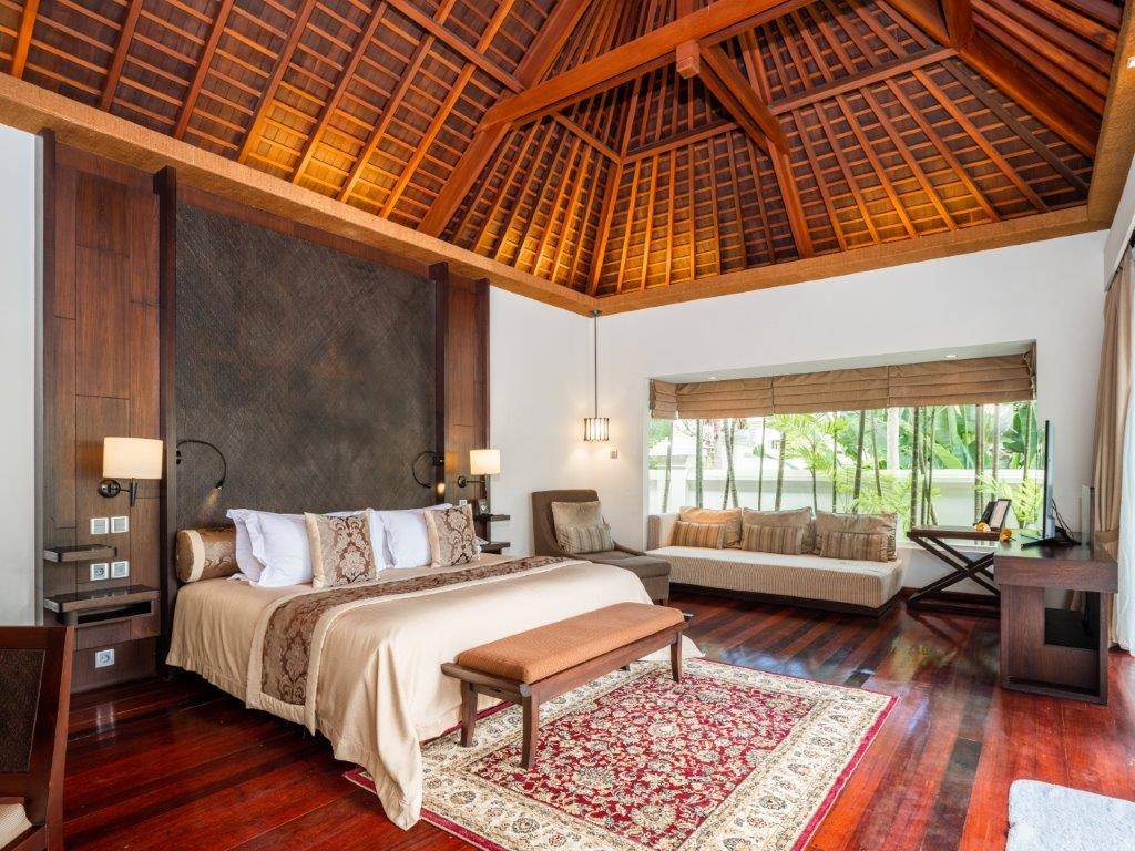 the_royal_santrian_24883