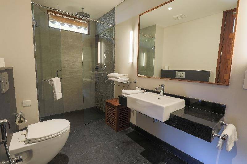 ja_enchanted_waterfront_seychelles__21668