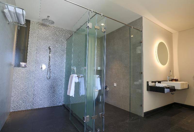 ja_enchanted_waterfront_seychelles__21671