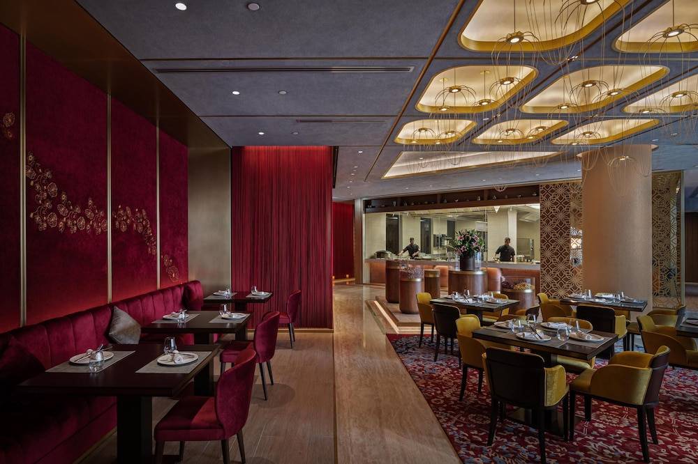 18_w3837h2556x3y3-a26d40e1_z