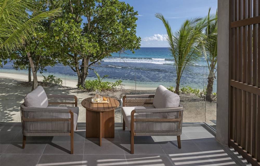 40_w3840h2459x0y3-b6be9409_z