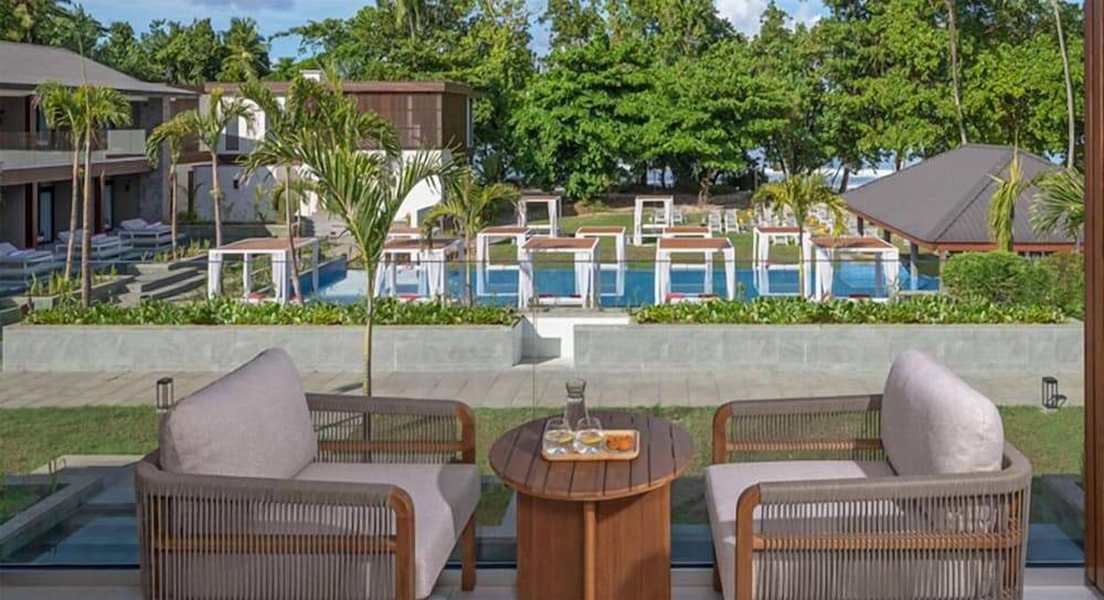 45_w937h510x0y0-13f44639_z