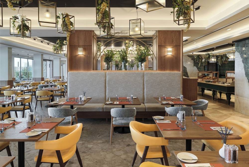 14_w8261h5544x0y0-86a381be_z