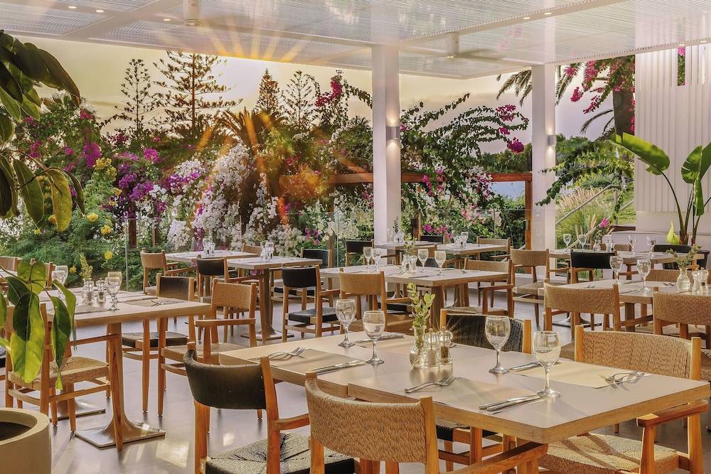 49_w2046h1364x0y0-ebc7e502_z