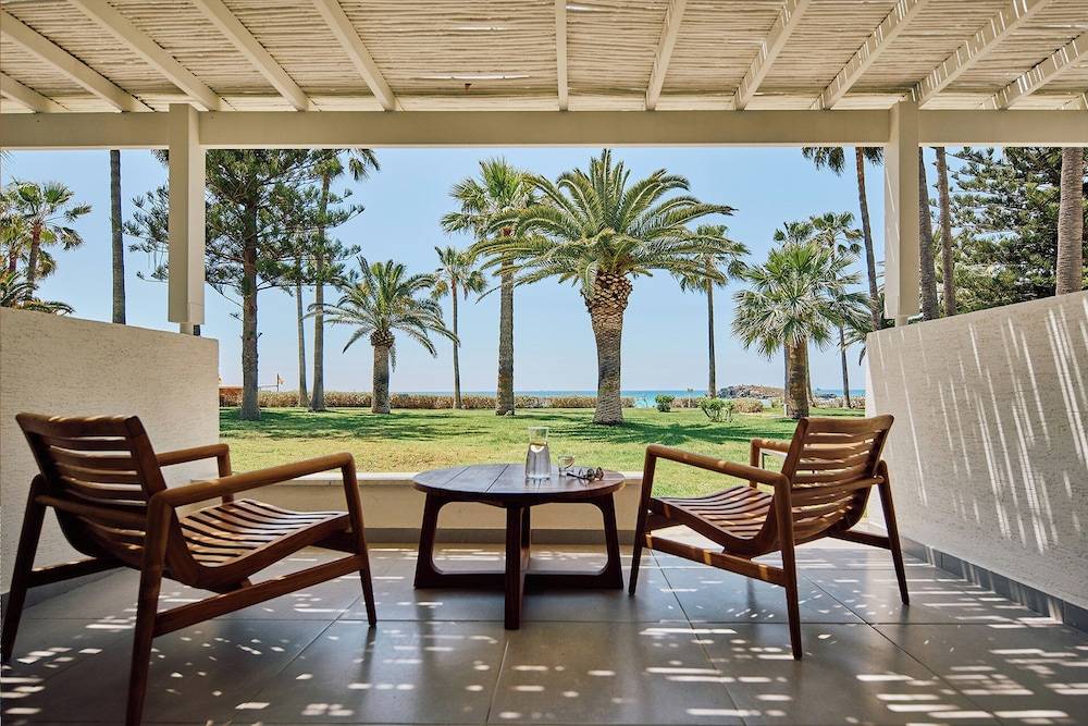 56_w1919h1280x0y0-e2503e3d_z