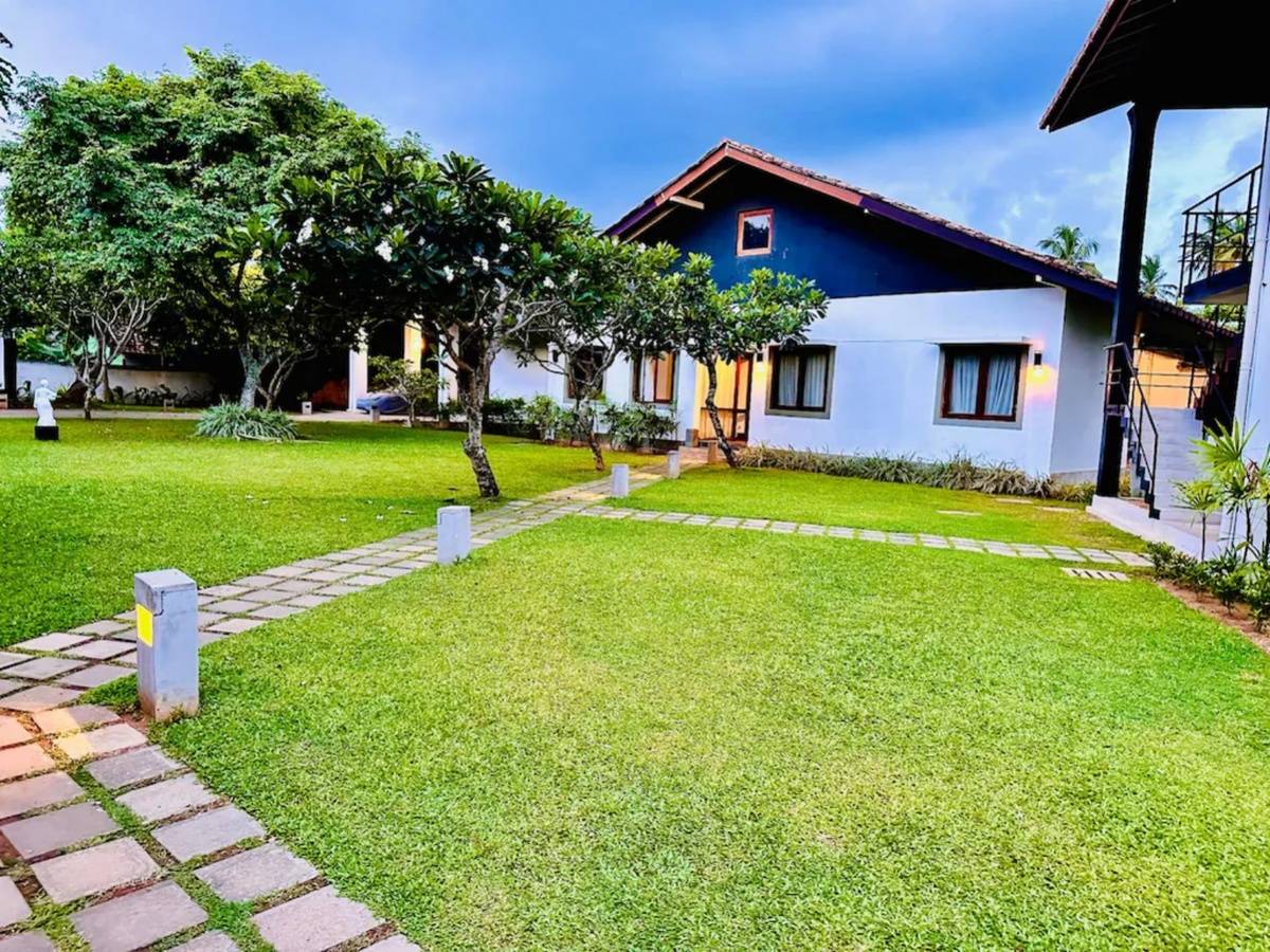 2_ALKLKAIYX2_1533244