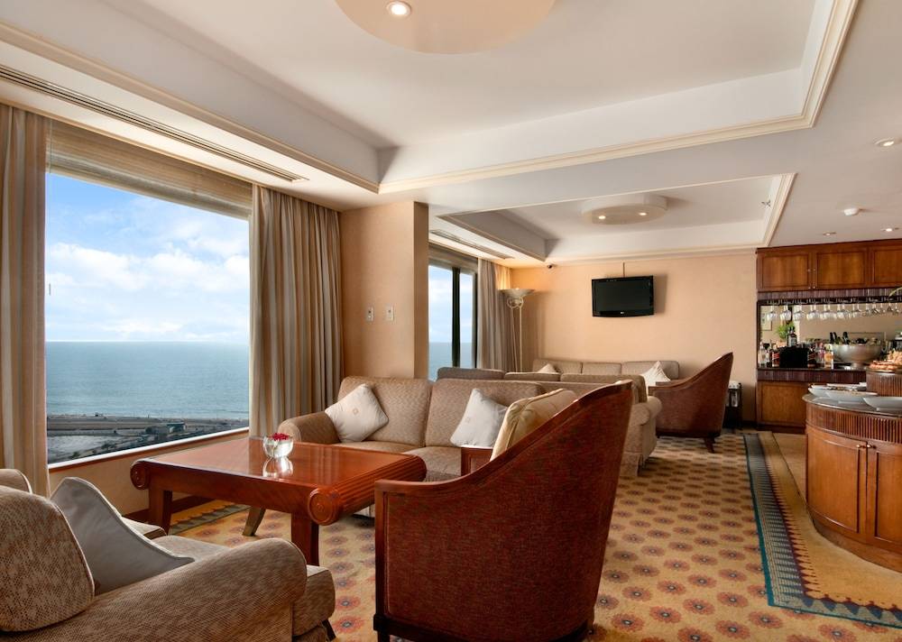 29_w3500h2492x0y0-0750a4b5_z