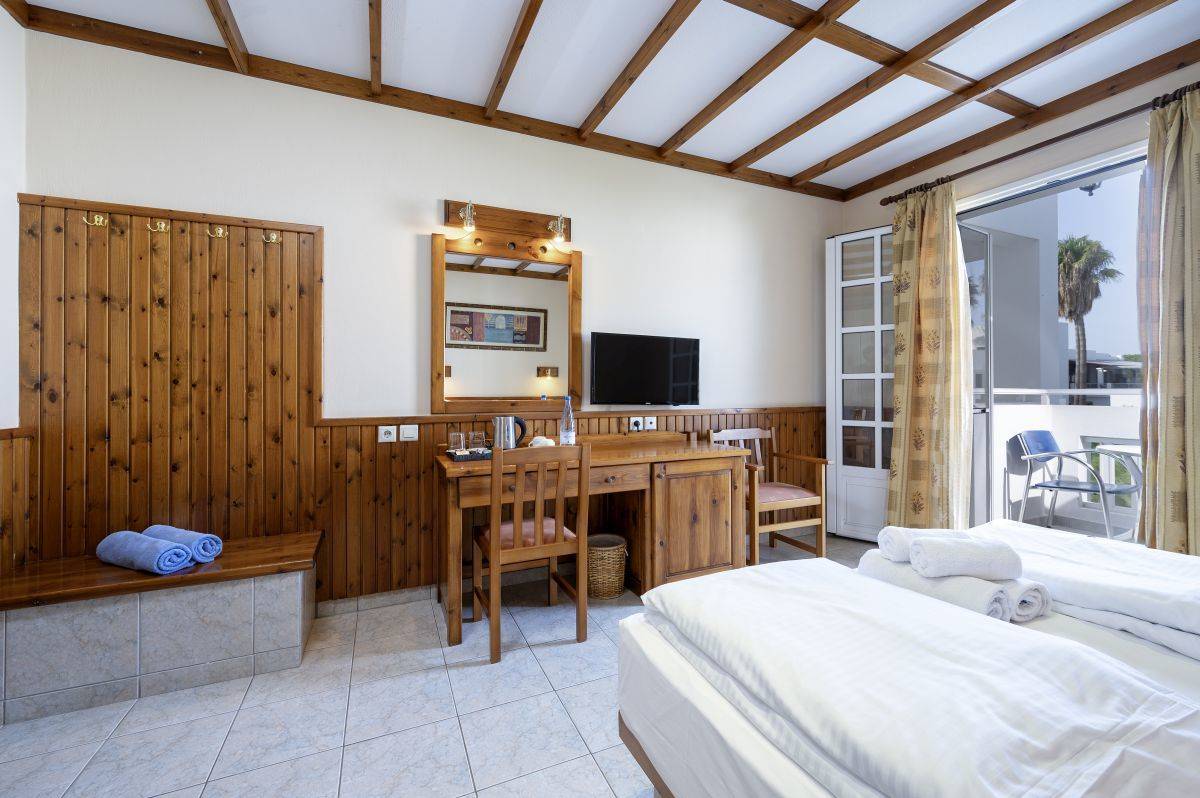 3_AMTSGR0I6K_1289882