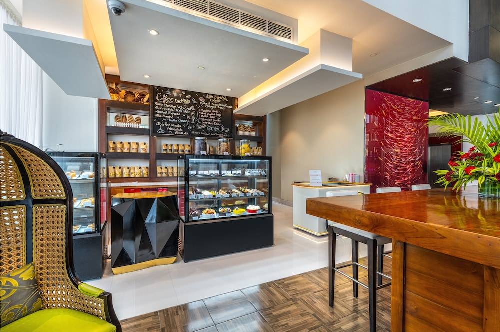 9_w9494h6319x0y8-2da7c4a5_z