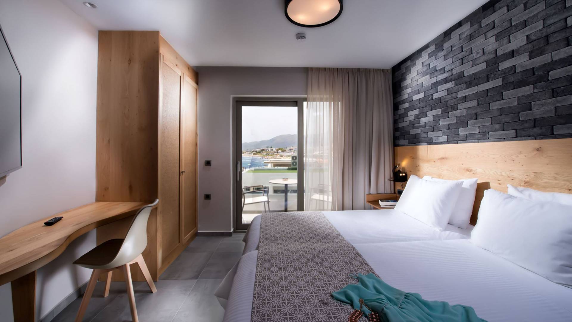 18_AGRHER5DHE_939642