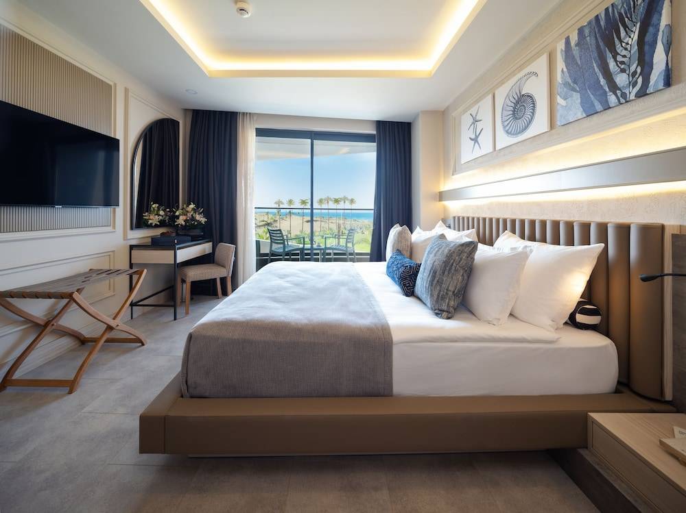 29_w11651h8727x0y0-d40dd241_z