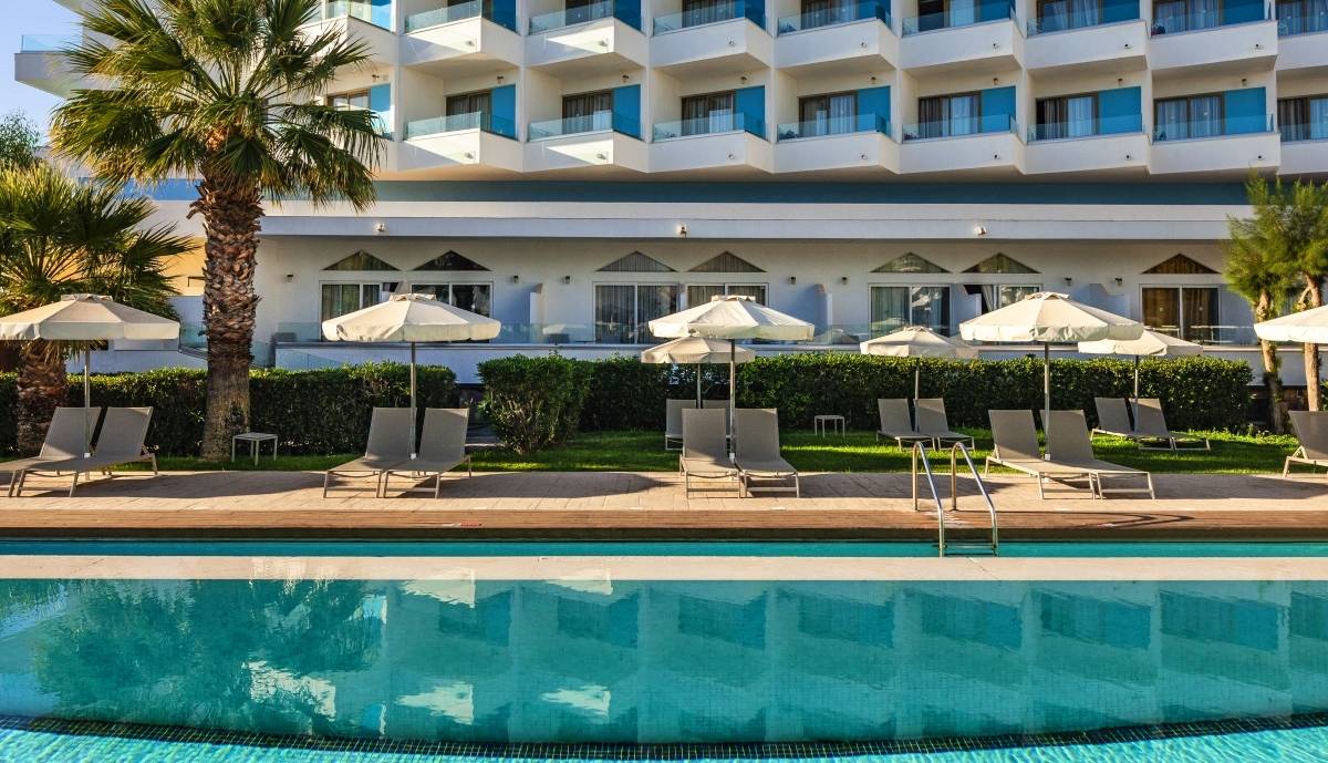 3_AMTSGR0JC4_1525350