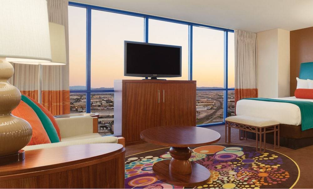 44_w2800h1697x0y0-0093cb0d_z