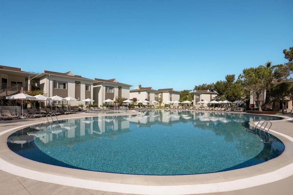 28_w5757h3835x0y5-ac312de3_z