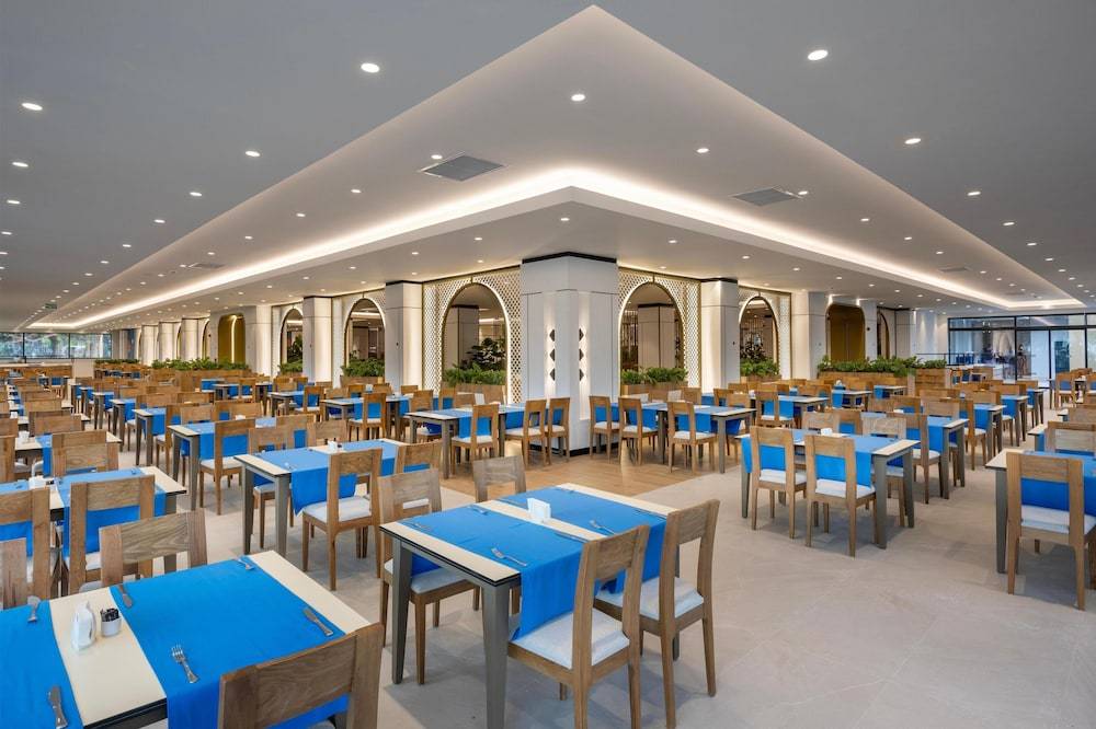 30_w5757h3835x0y5-a2b7db42_z