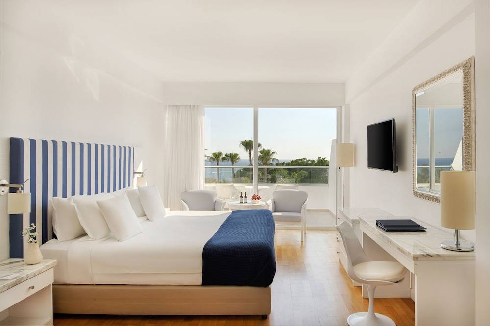 49_w3500h2331x0y3-553b4f00_z