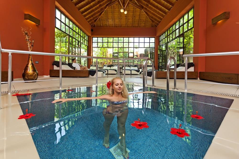 18_fae28cf4_z 18_fae28cf4_z