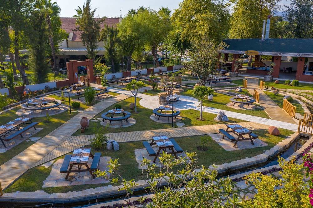 25_84aff5d0_z 25_84aff5d0_z