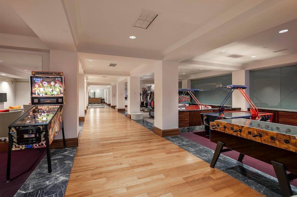 37_w3837h2557x3y3-fd95257c_z