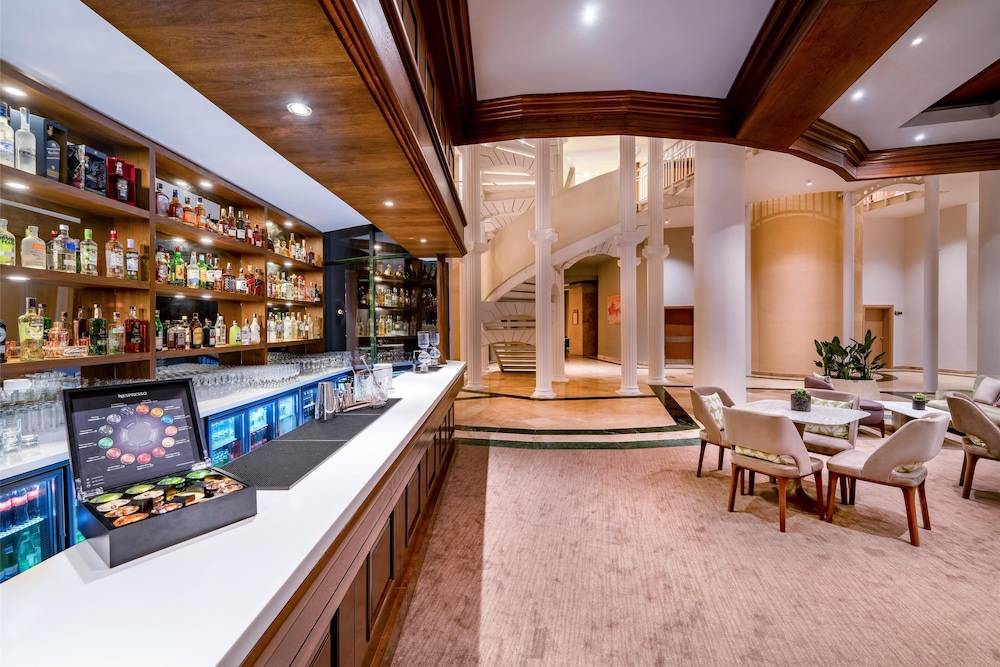 41_w3840h2560x0y3-c3f7f9f2_z