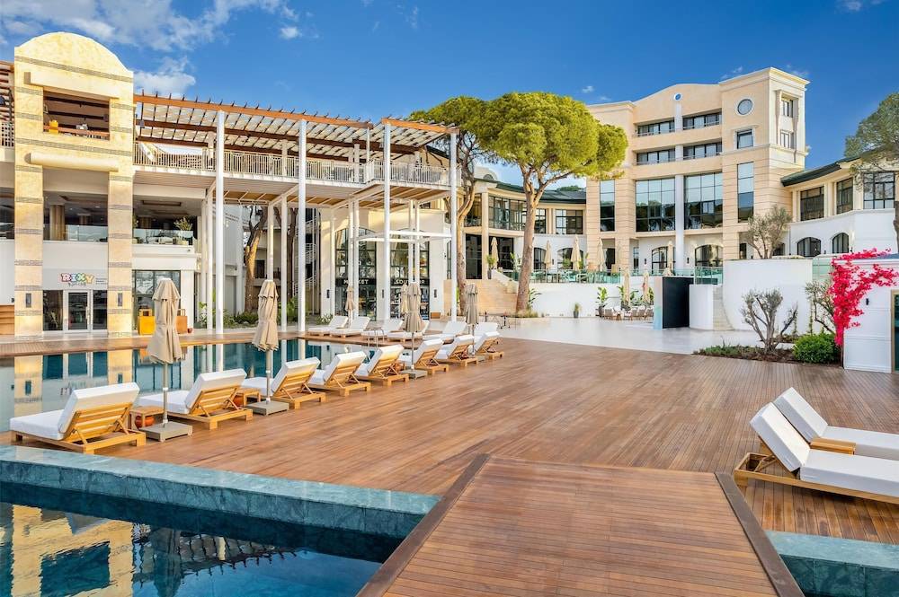 58_w3840h2555x0y3-9c387dd9_z