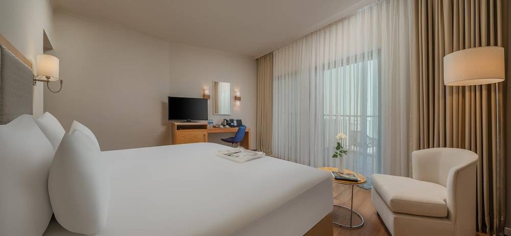 60_w2499h1155x0y0-1b11be4e_z