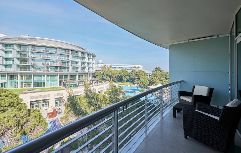 70_w3840h2435x0y3-da5276ce_z