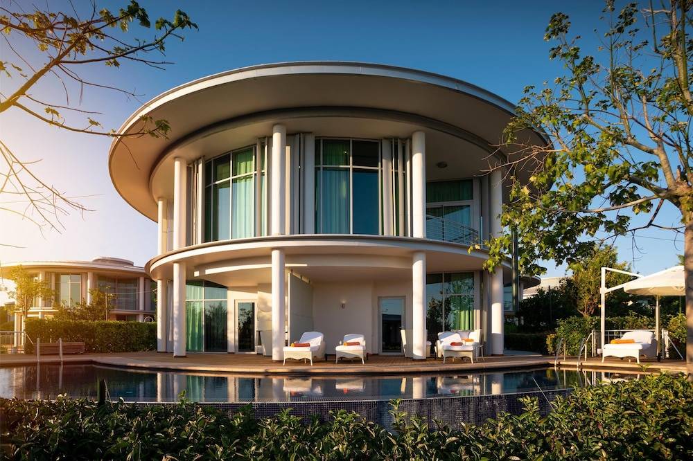 73_w3840h2557x0y3-ee2f51c8_z