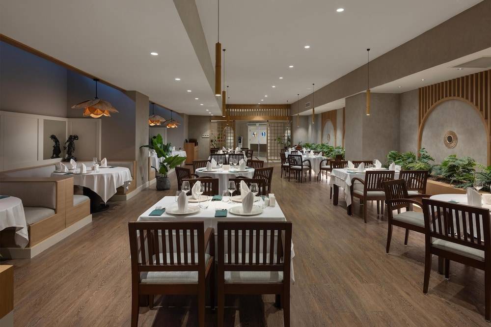 66_w5756h3835x0y5-75d06cf3_z