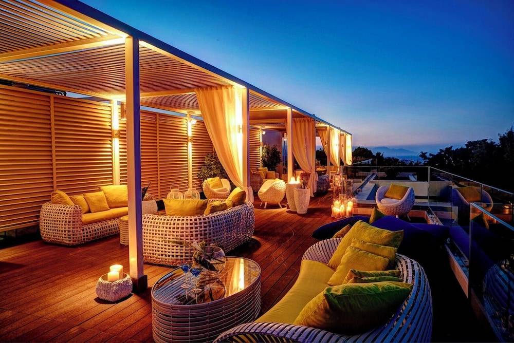 37_w1579h1054x0y0-f0b61643_z