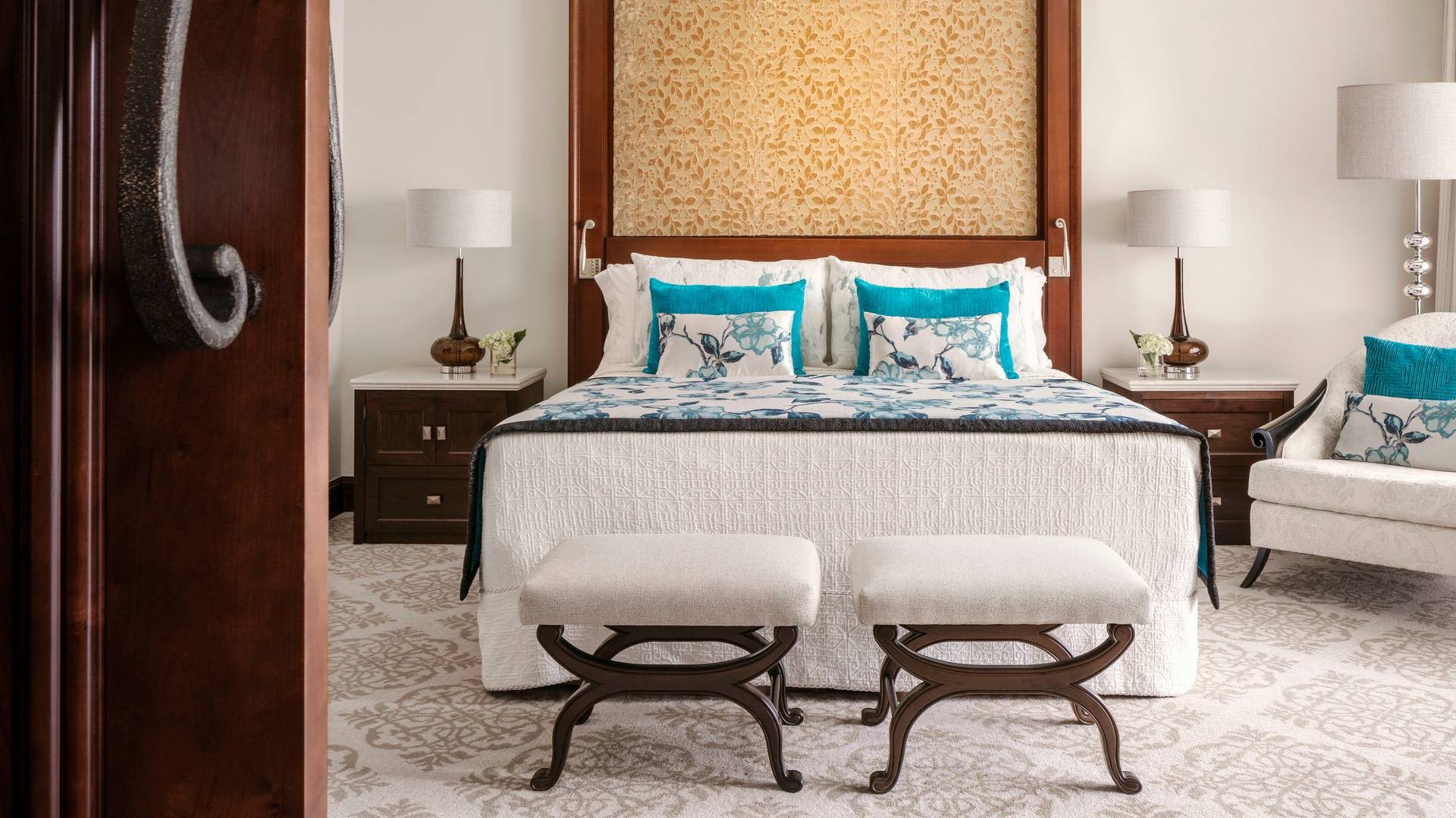 11_AAEDXB1ZJW_1446644