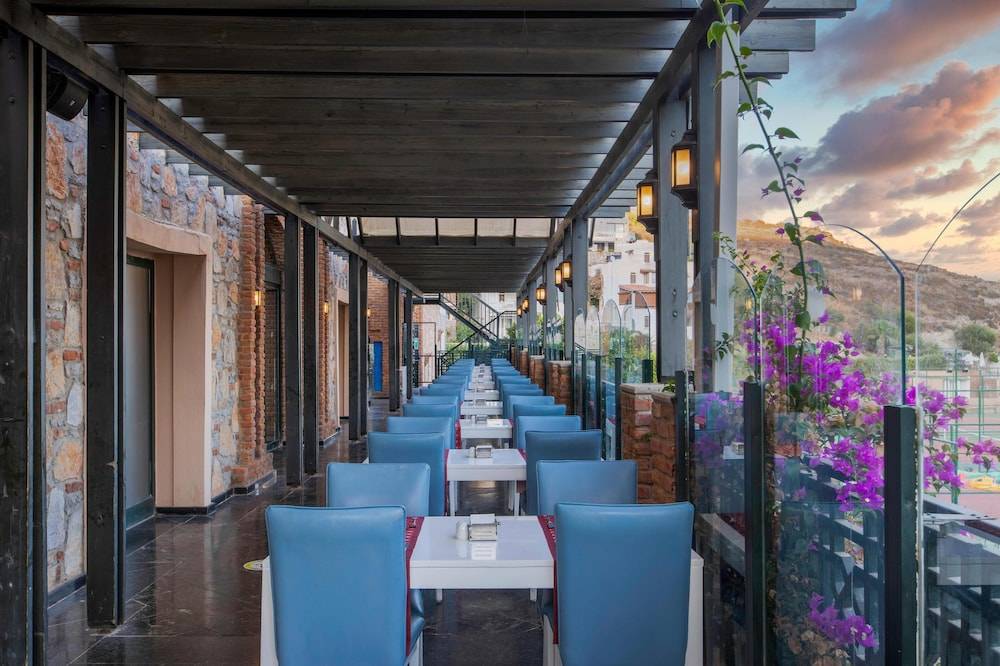 51_w5757h3837x3y3-e62b9cb5_z