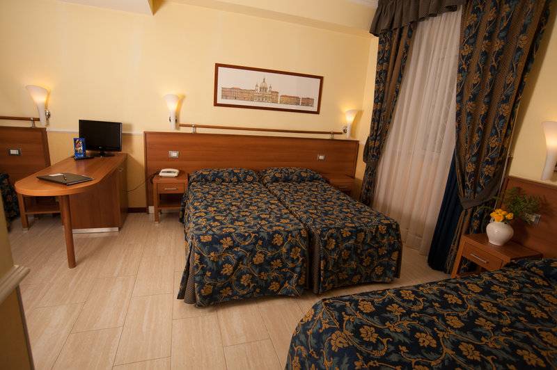 10_2407761_w_ 10_2407761_w_