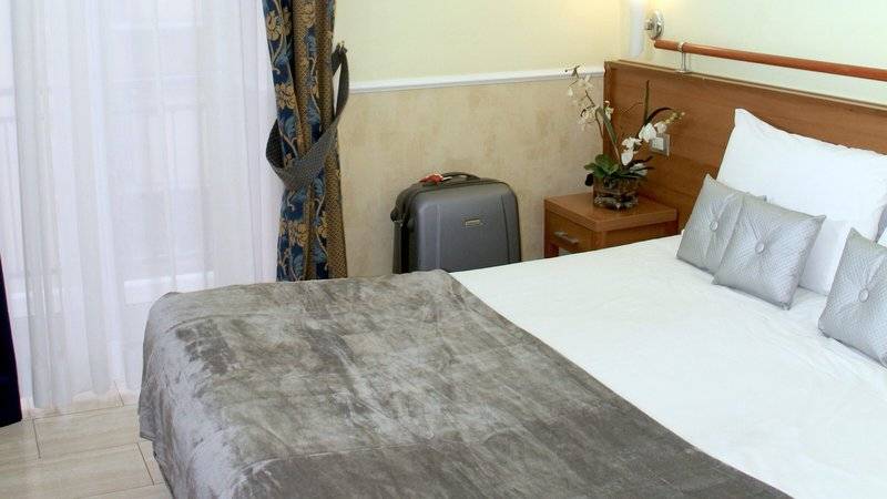 12_22053058_w_ 12_22053058_w_