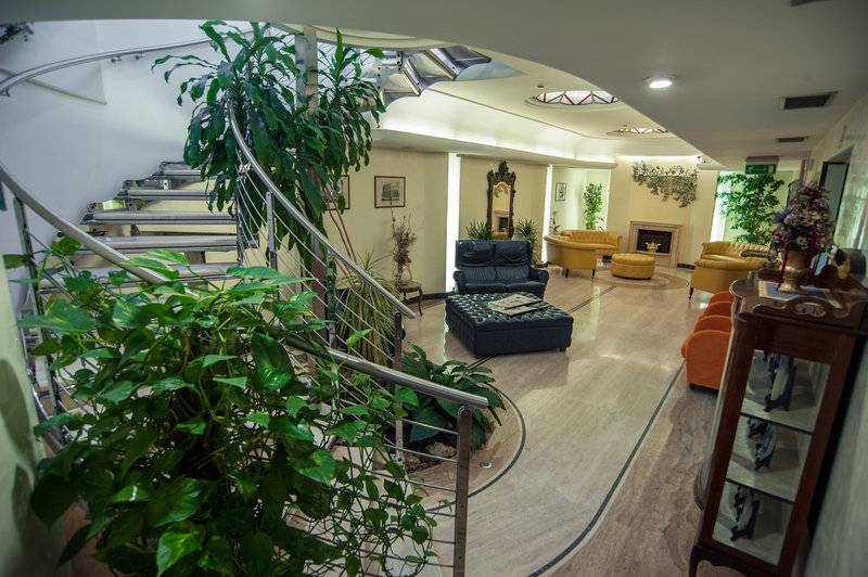 19_2407769_l_ 19_2407769_l_