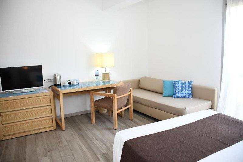 10_18998970_w_ 10_18998970_w_