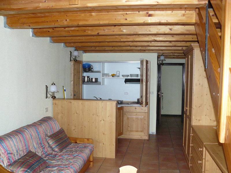 8_3284645_w_ 8_3284645_w_