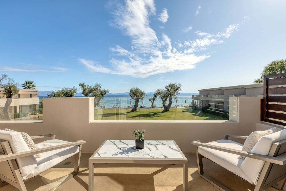 68_9c757d2c_z