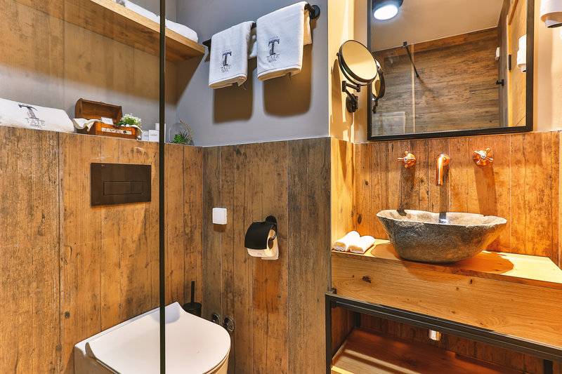 9_16740546_w_ 9_16740546_w_