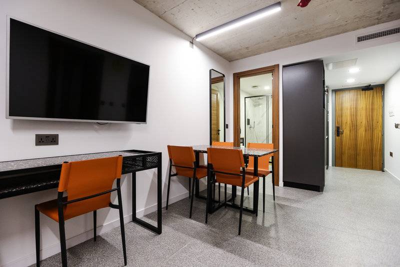 8_15156093_w_ 8_15156093_w_