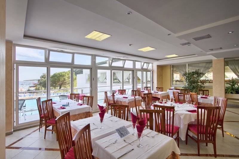 13_18389447_r_ 13_18389447_r_