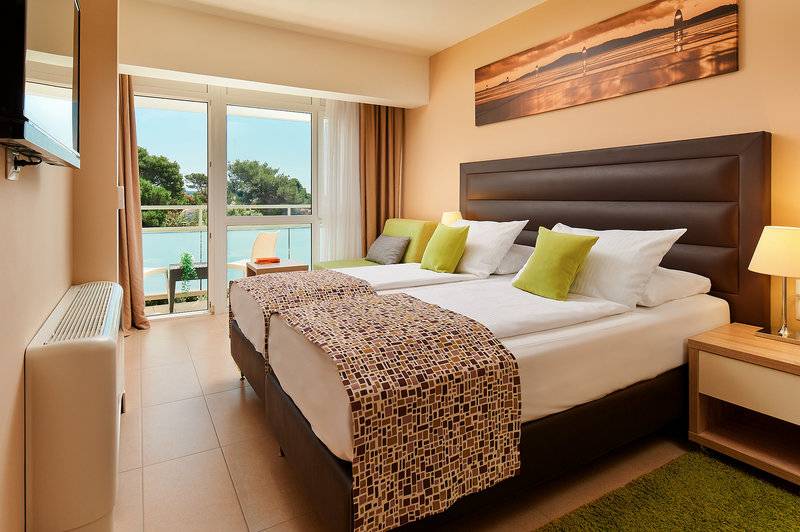 16_17917635_w_ 16_17917635_w_