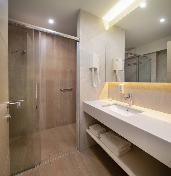 10_20561156_w_ 10_20561156_w_