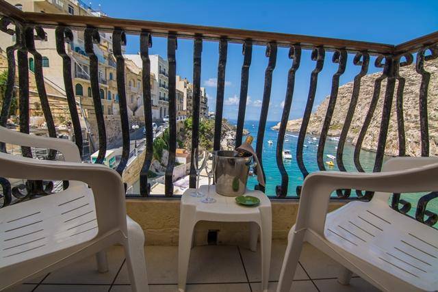 22_6470666_t_ 22_6470666_t_